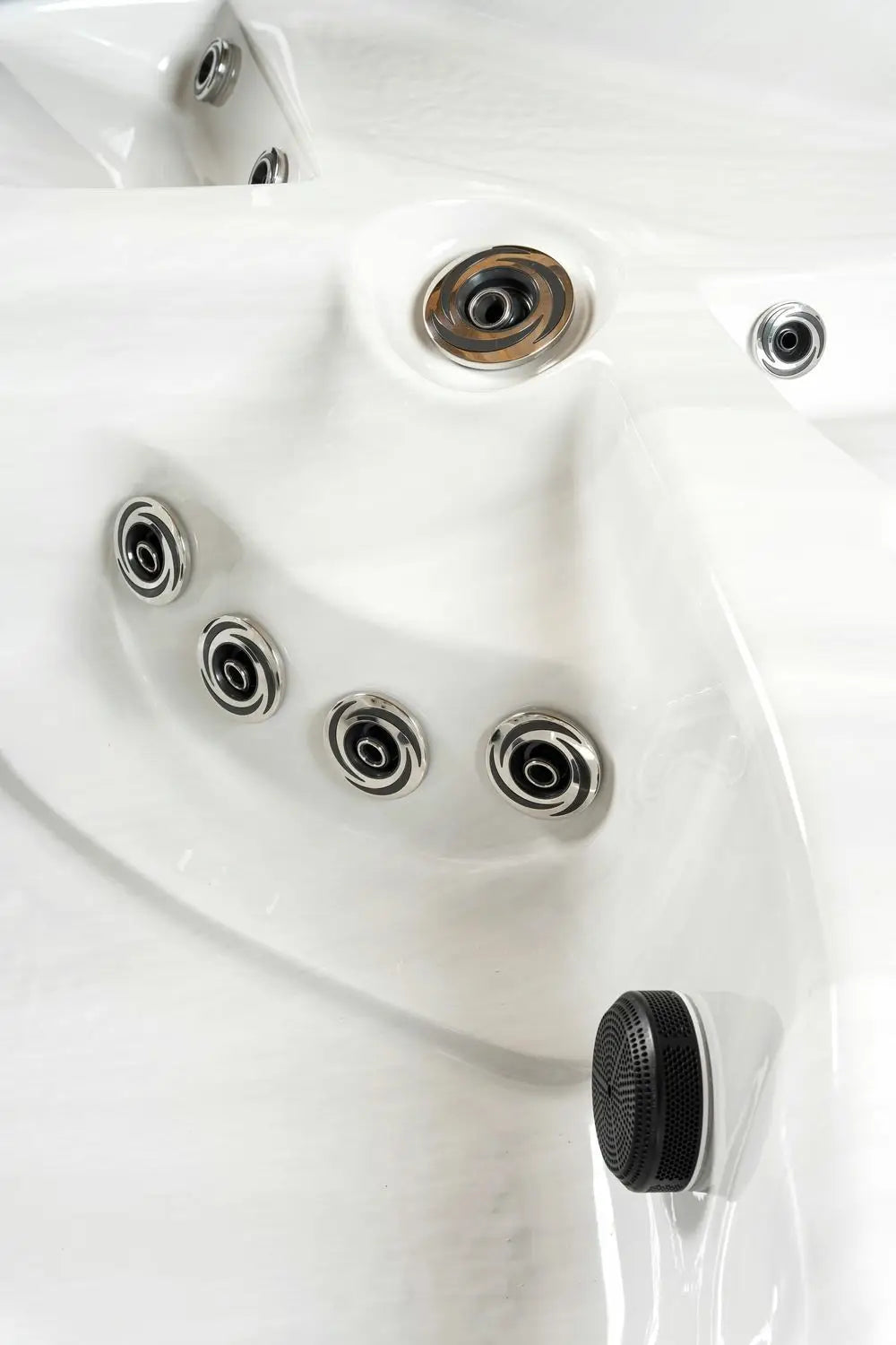 Outdoor Whirlpool, Jacuzzi, Hot Tub schwarz / weiss Roma USA