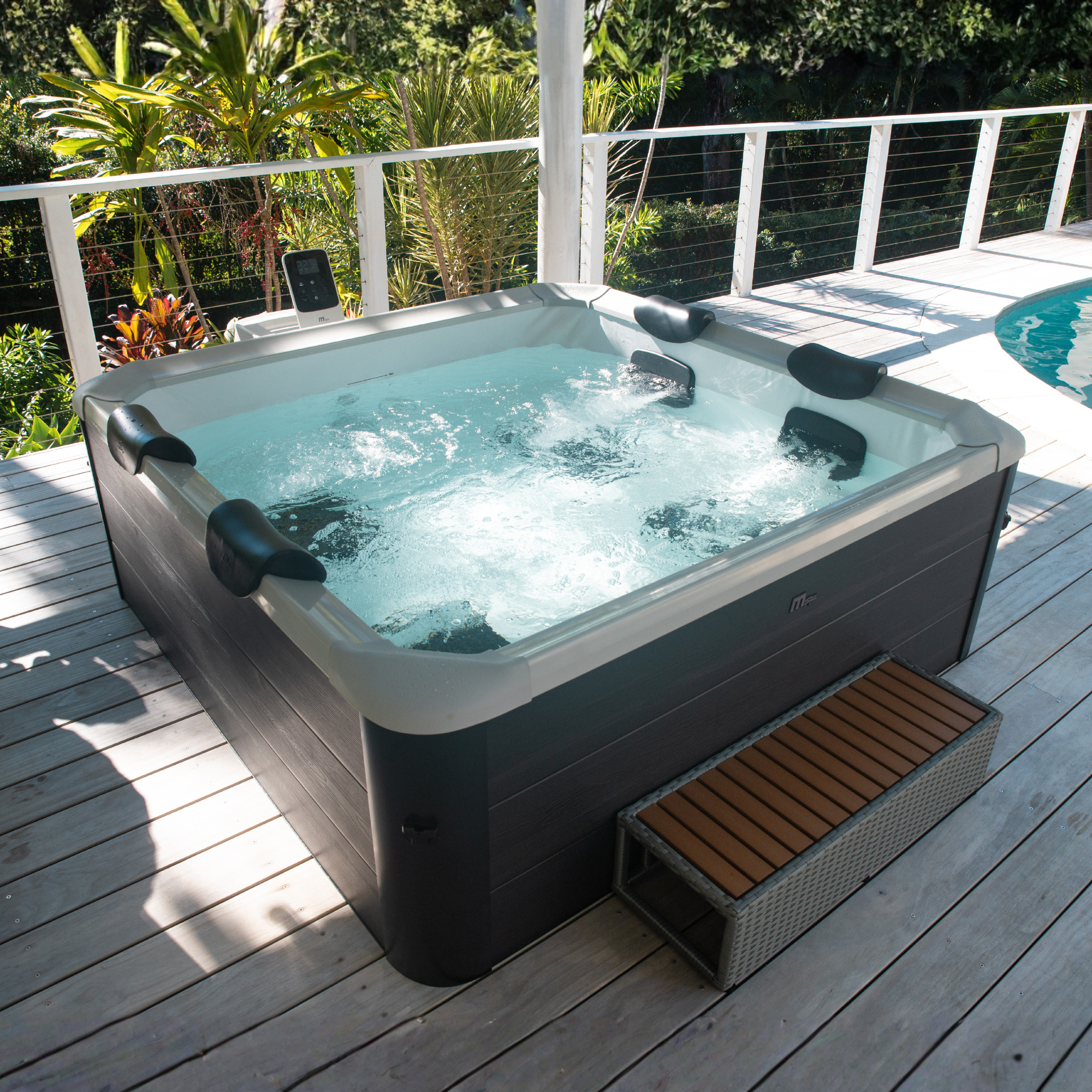 Mspa Whirlpool Oslo Aero PLUS XXL App Steuerung LED 2026 180x180cm