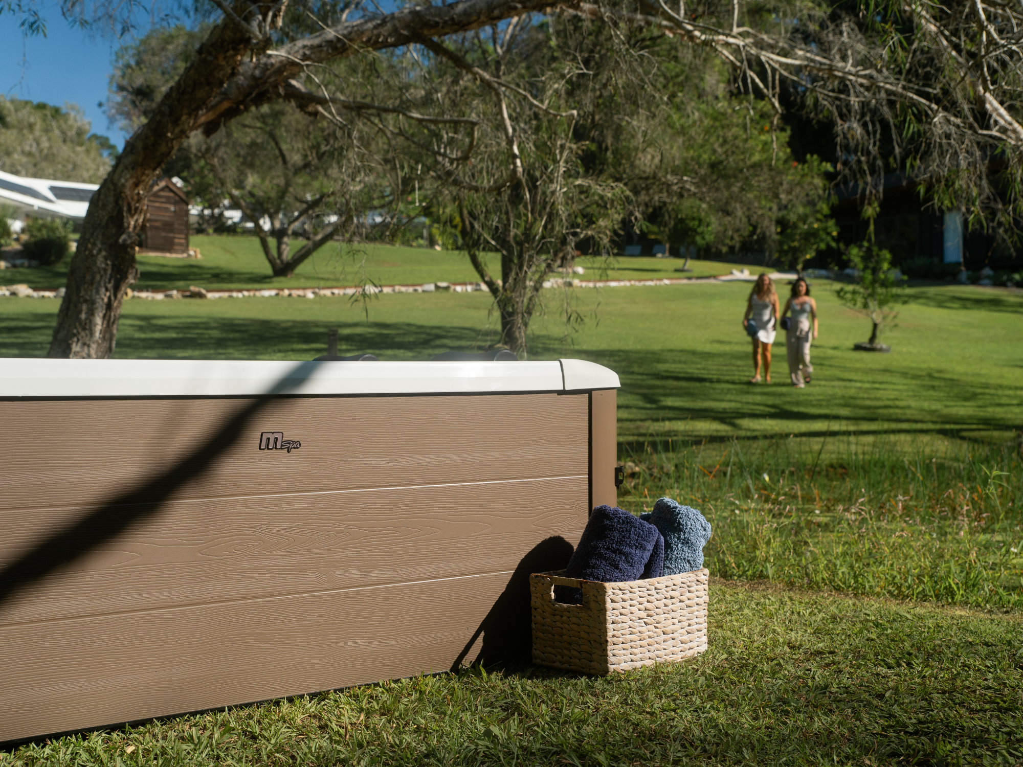 Mspa Whirlpool Oslo Amber Aero PLUS XXL App Steuerung LED 2026 180x180cm