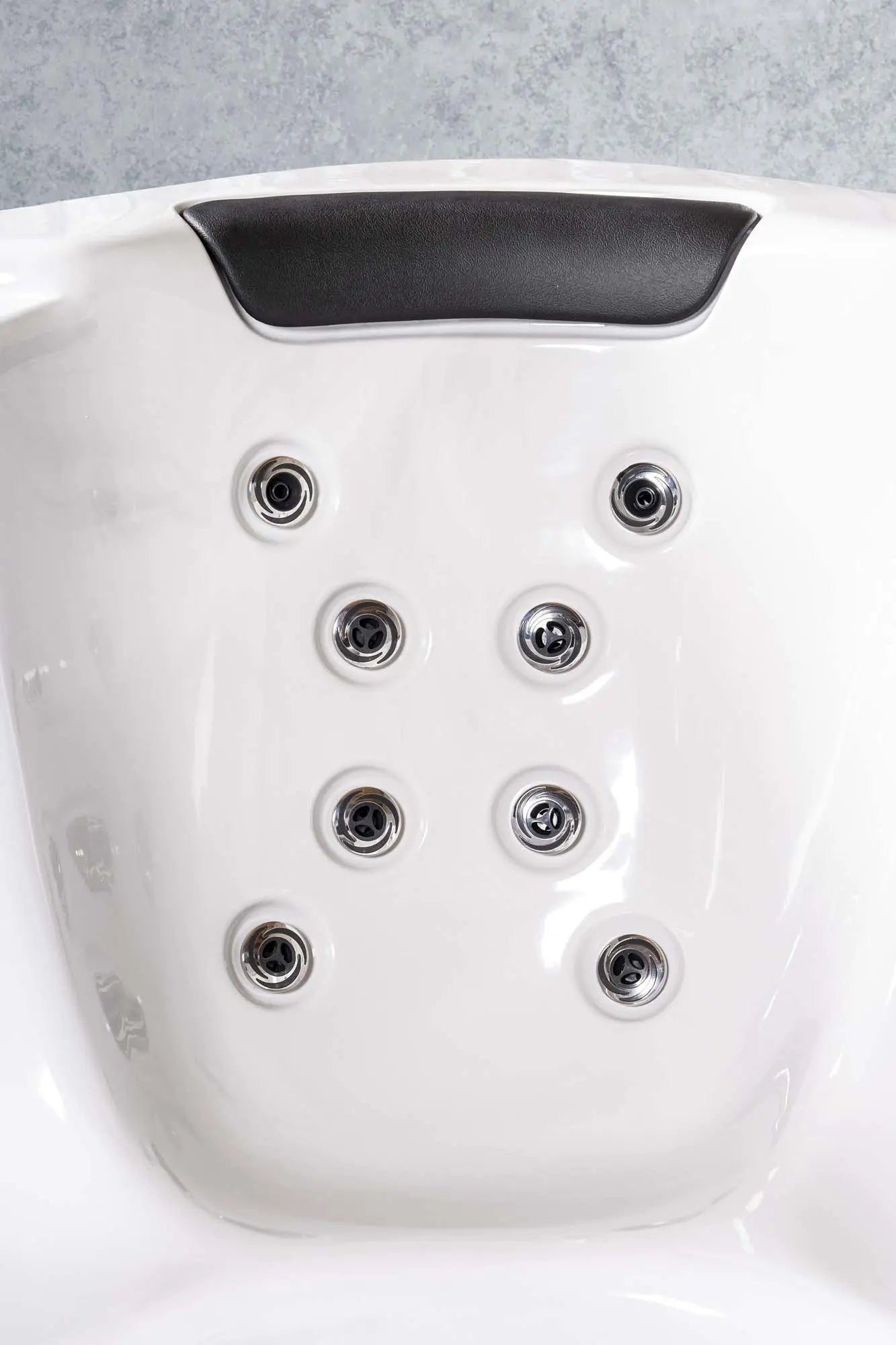 Outdoor Whirlpool, Jacuzzi schwarz / weiss Milano USA