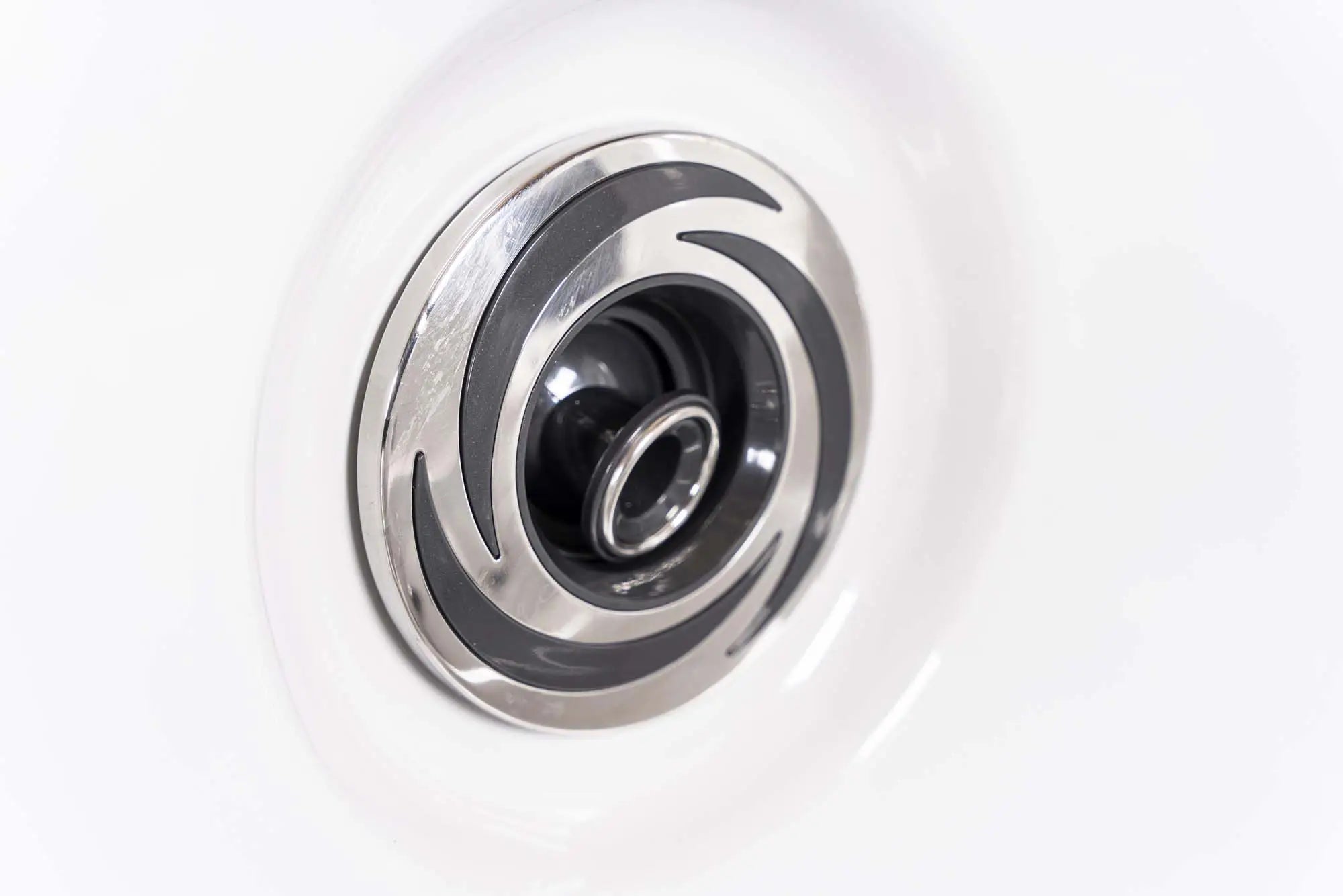 Outdoor Whirlpool, Jacuzzi schwarz / weiss Milano USA