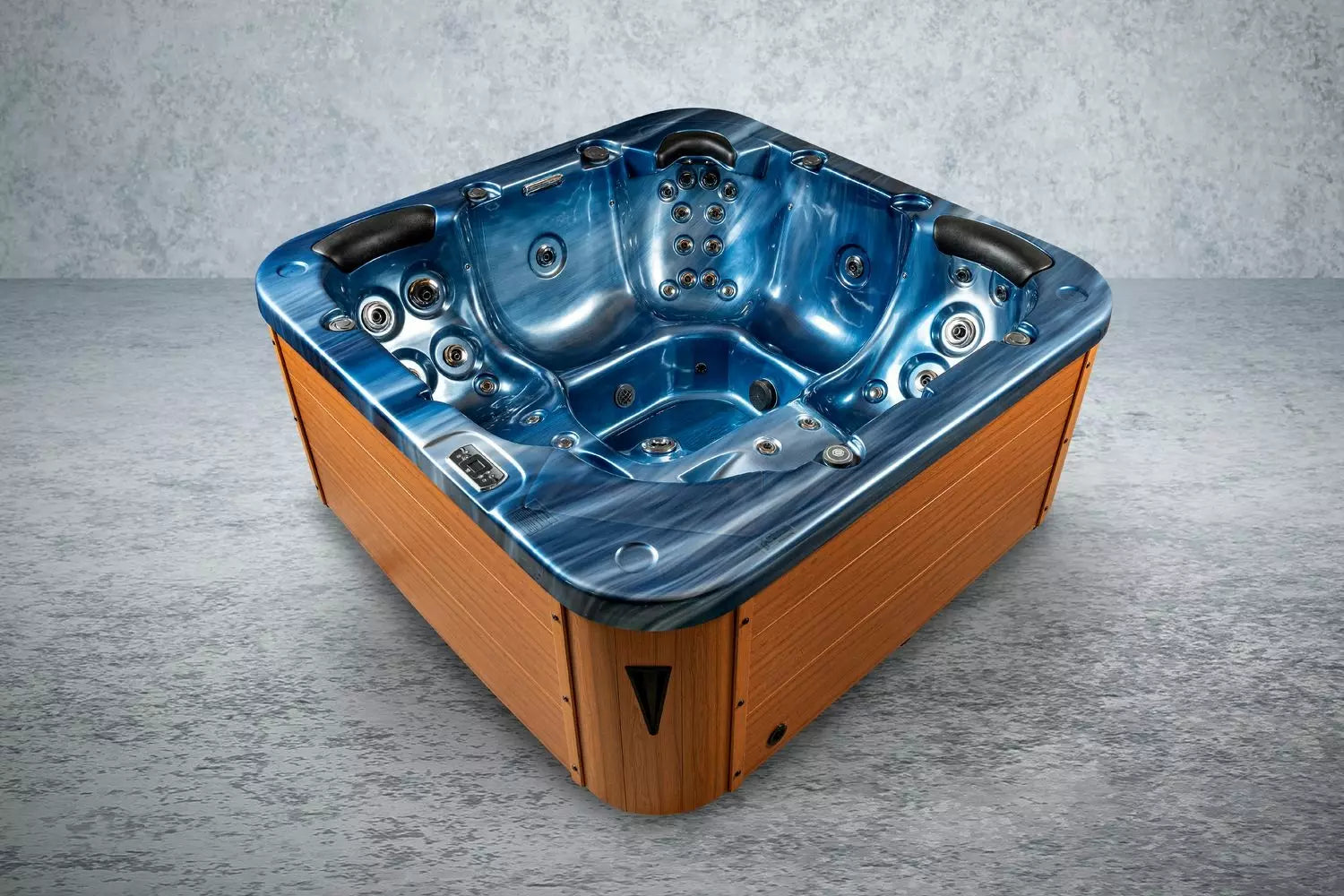 Outdoor Whirlpool Modena – Luxuriöse Entspannung & Energieeffizient